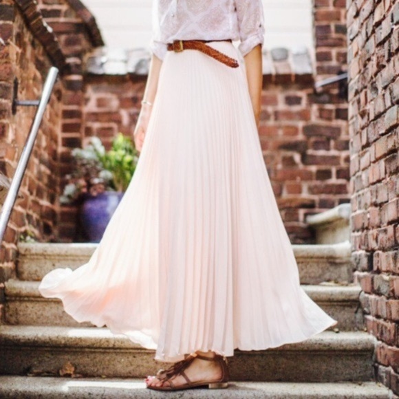 white pleated maxi skirt